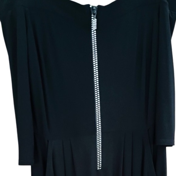 Frank Lyman - Black Knit Jumpsuit 176080 size 12. - Picture 9 of 14